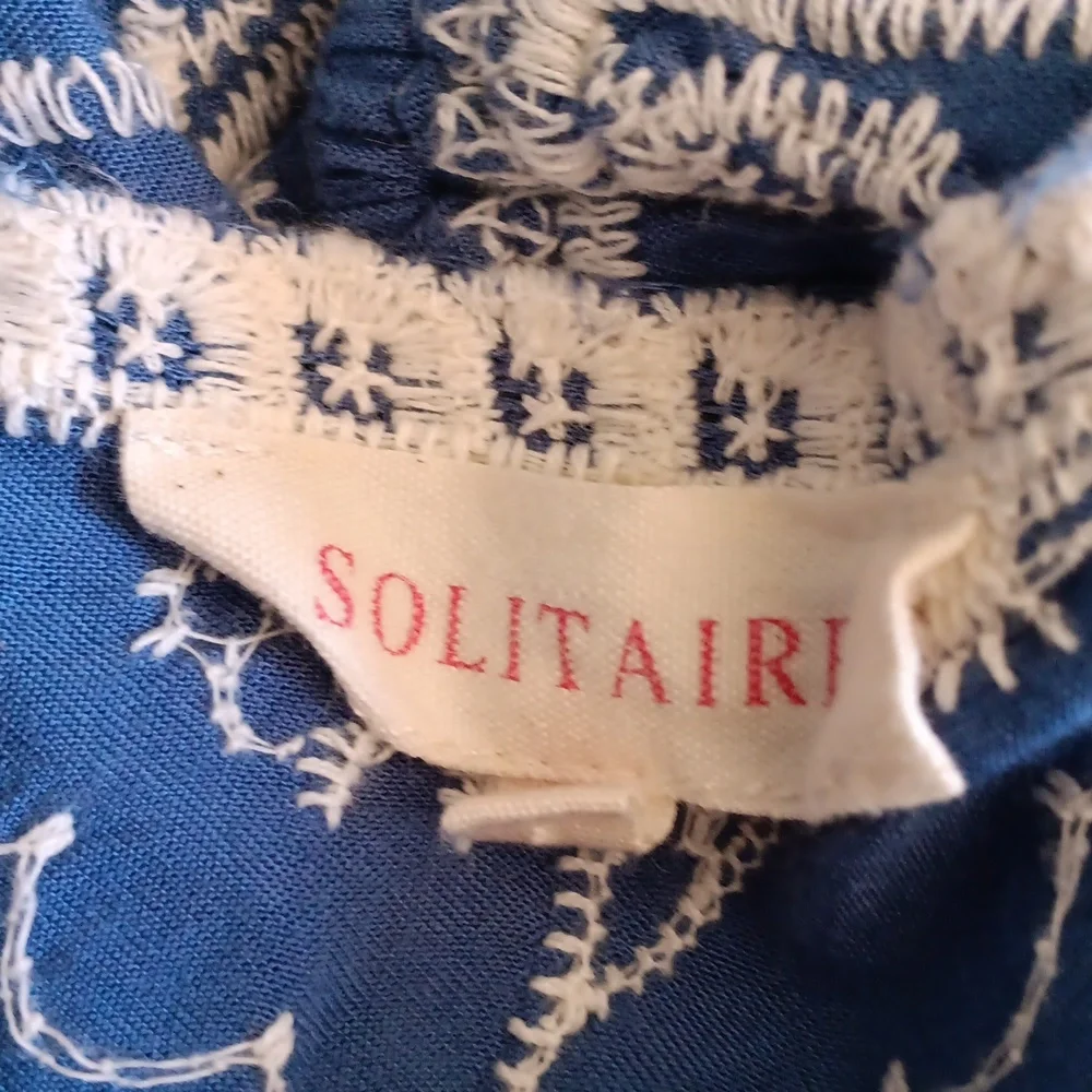 Solitaire Blue White Embroidered Bell Sleeve Blouse Scallop Hem Large Boho Top - Picture 6 of 7